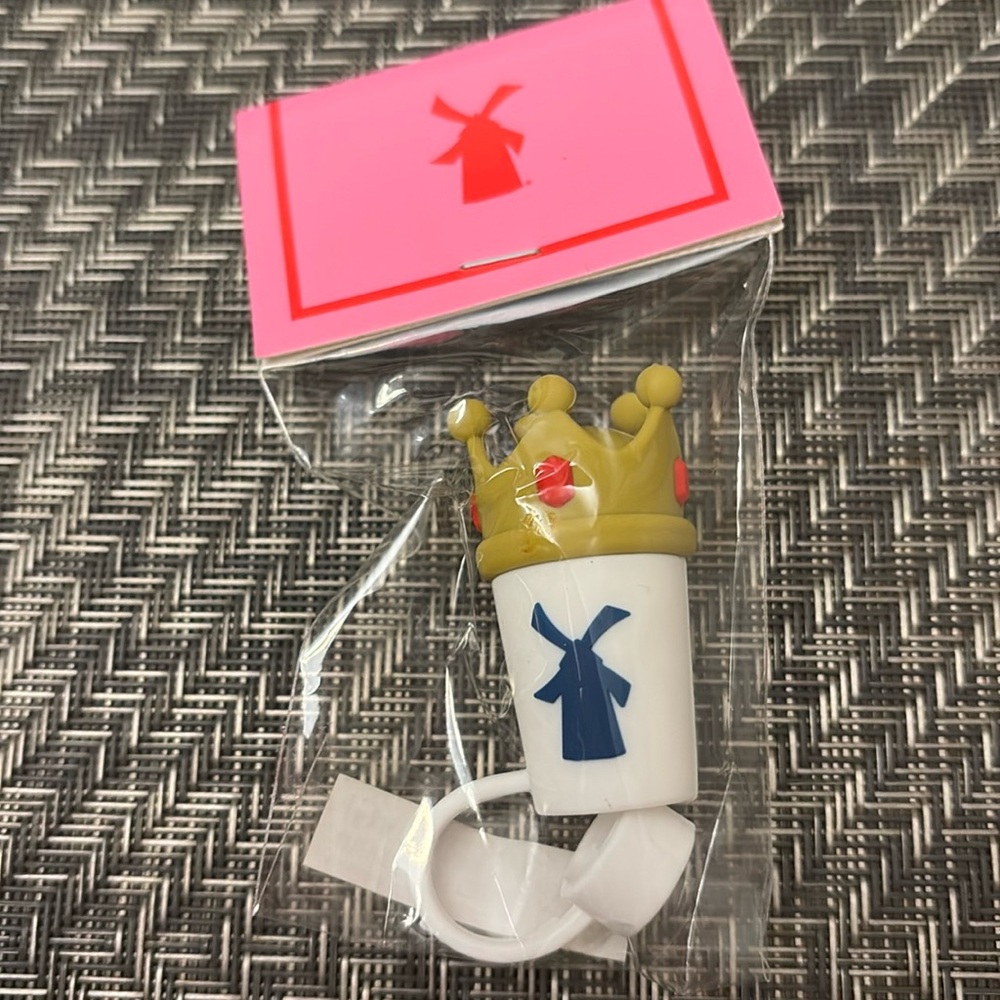 Dutch Bros Passenger Princess Straw Topper